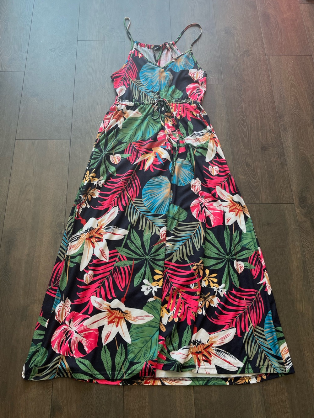 NWOT Huskary Tropical Floral Maxi Dress